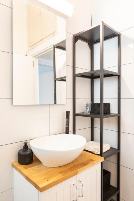 Specious Apartment, Fun, Close To The Beach! Tel Aviv